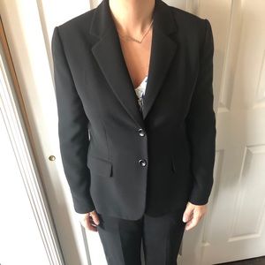 Women’s Tahari black suit
